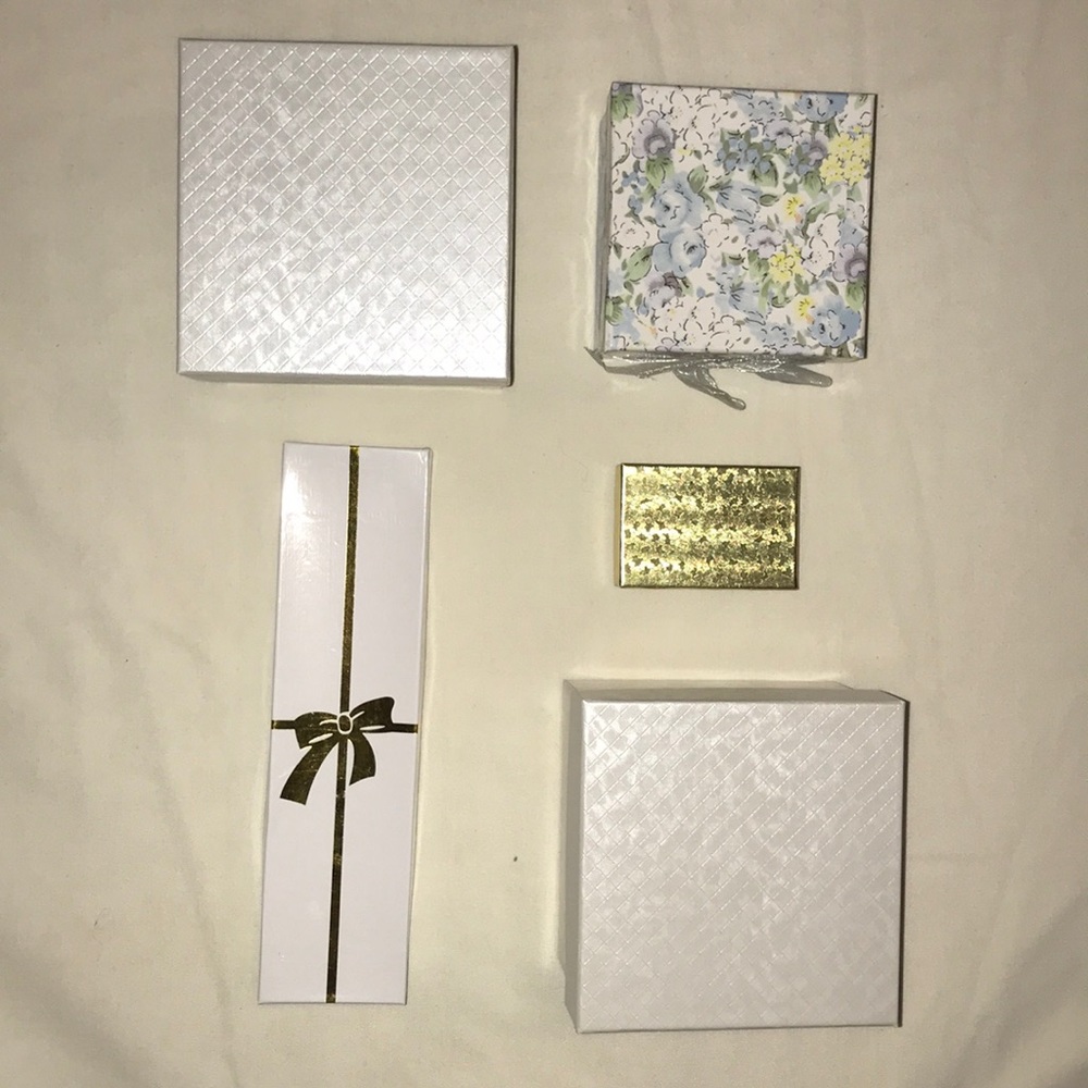 Lot of empty jewelry boxes